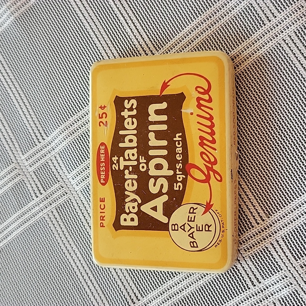 Vintage Bayer Tablets Aspirin Tin
